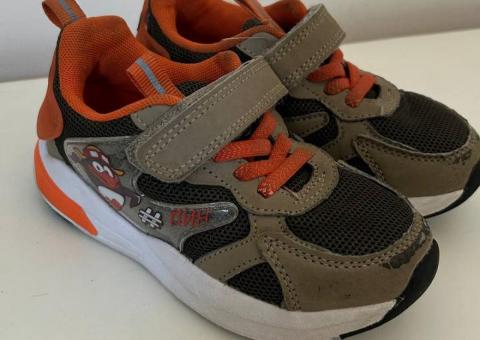 Free Smeshariki sneakers! 