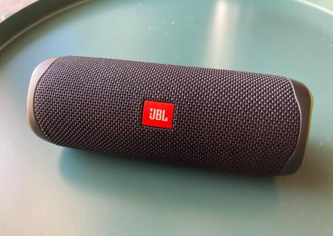 JBL Flip 5 Speaker 