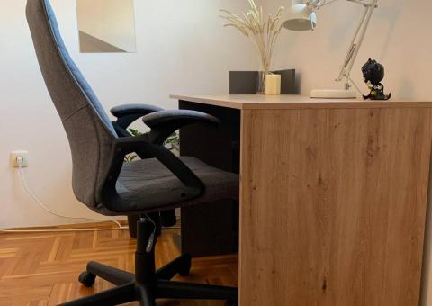 Emmezeta desk and chair 