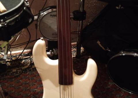 Kramer Focus Bass Guitar 