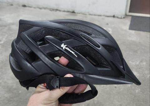 Bicycle helmet 
