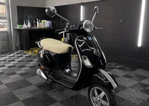 Vespa LX50 