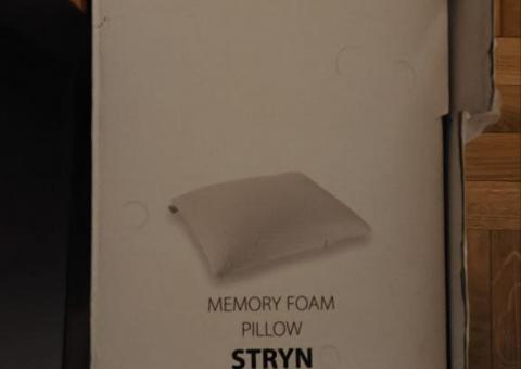 Стол и подушки IKEA 