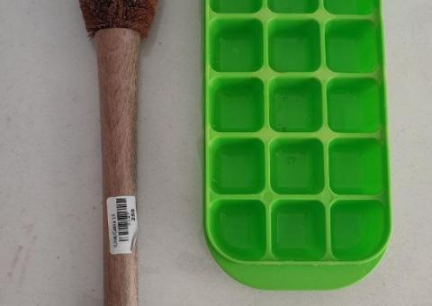 Bottle brush & ice mold 