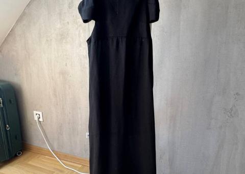 Selling clothes: dresses, shoes 