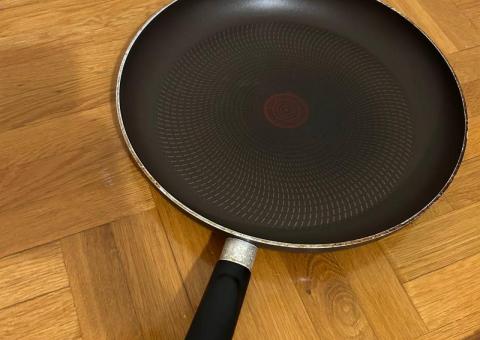 Kitchenware for sale 