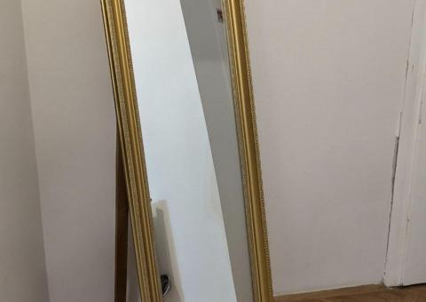 Floor mirror 