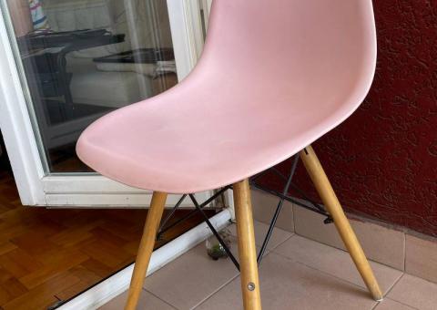 Pink Eames chairs 