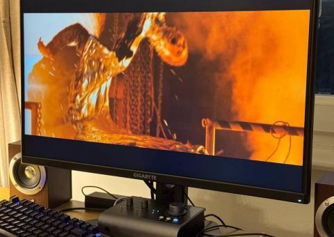 GIGABYTE 27" Monitor 
