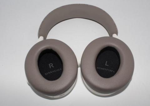 Prodajem nove Bluetooth slušalice Sennheiser Momentum 4 