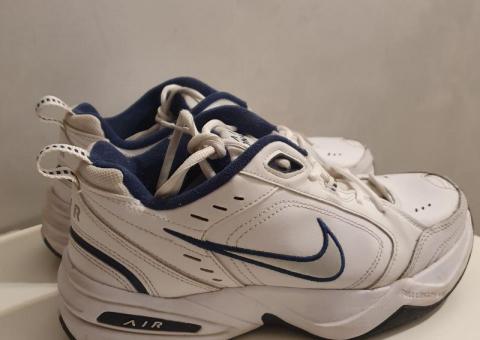 Кроссовки Nike Air Monarch 