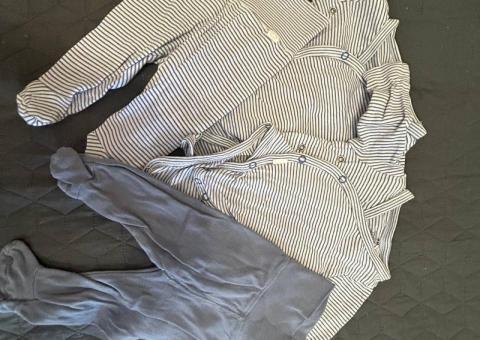 Baby clothes 