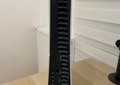PS5 Slim Digital 