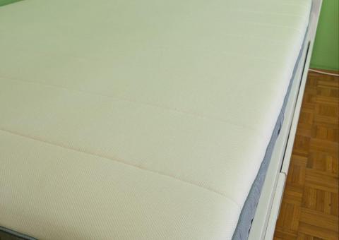 Bed 160x200 with mattress 