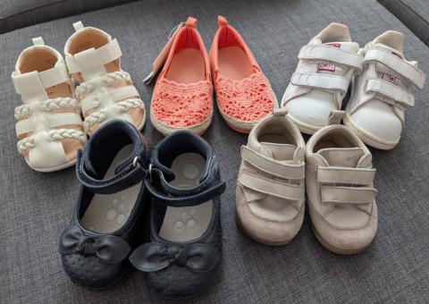 Children's shoes 