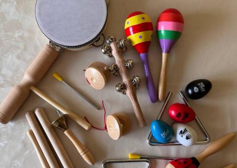 Musical instruments set 