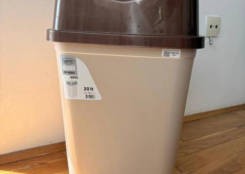 Trash can for sale 