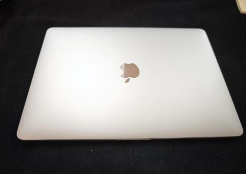 MacBook Pro 13" 