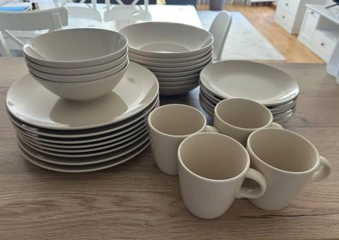 IKEA dish set 