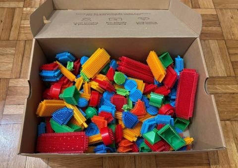 Needle constructor for kids 