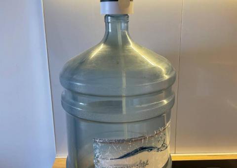 Bottles with pump 