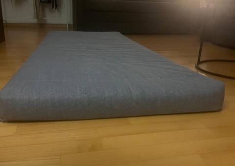 Futon dušek 