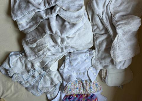 Reusable diapers 