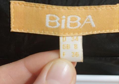 Suknje i pantalone u odličnom stanju! 