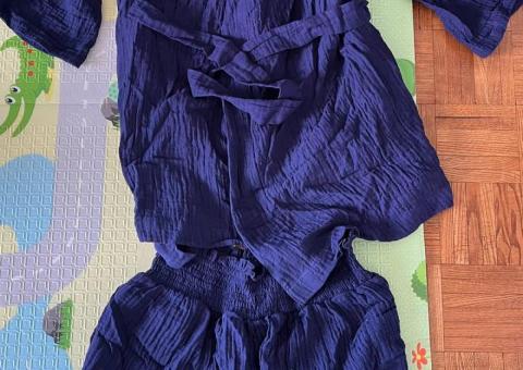 Maternity clothes 