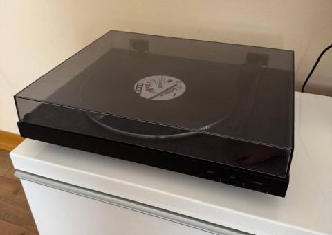 Prodajem gramofon 