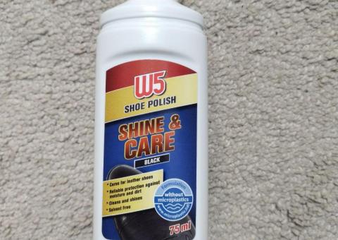 Black shoe cream 