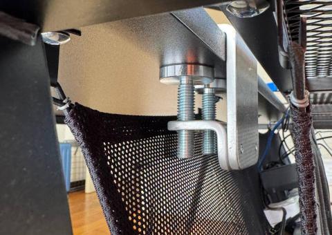 Monitor bracket 