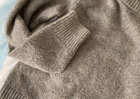 Sport pants and sweater 