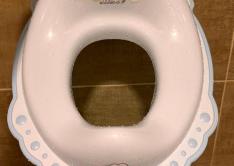 Toilet seat for a child 
