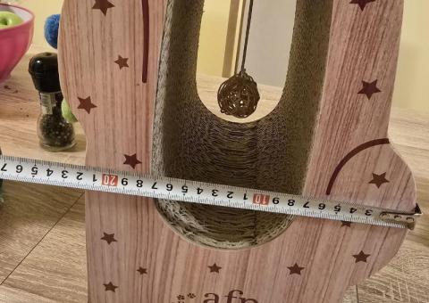 Cat scratcher 