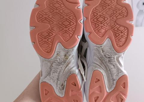 Кроссовки ASICS 