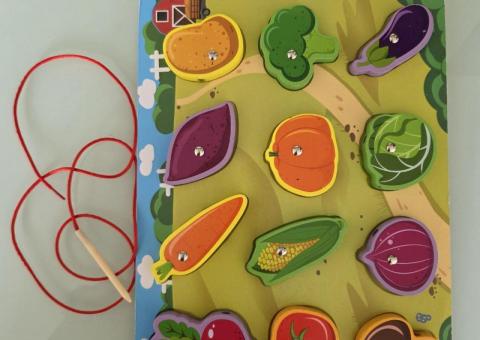 Toys: sorters, puzzles 
