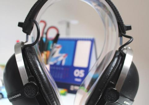 Pioneer SE-205 Headphones 