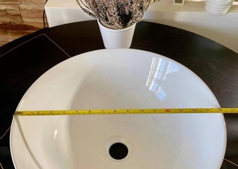Bathroom furniture 