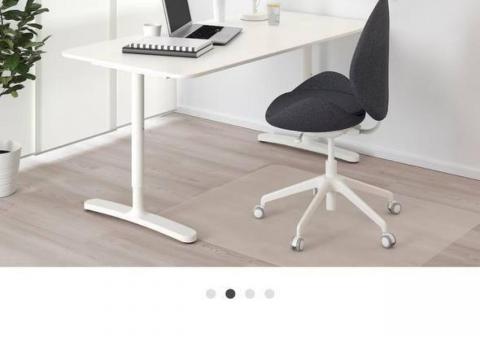 IKEA BEKANT sto 