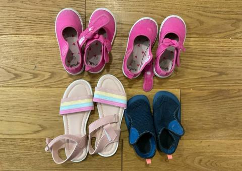 Children's shoes 