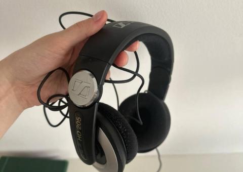 Headphones for parts 