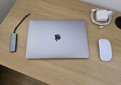 MacBook Air 2020 na prodaju! 