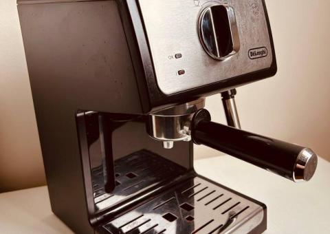 Aparat za kafu Delonghi ☕️ 14000 RSD
