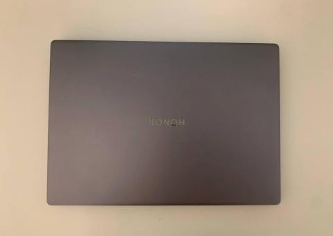 Honor MagicBook X14 laptop na prodaju 