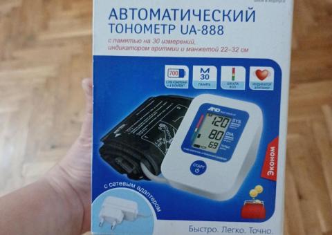 Tonometar AND UA-888 