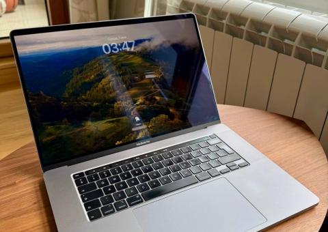 MacBook Pro 16" 