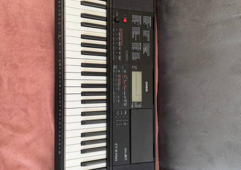 Casio CT-X700 Synthesizer 