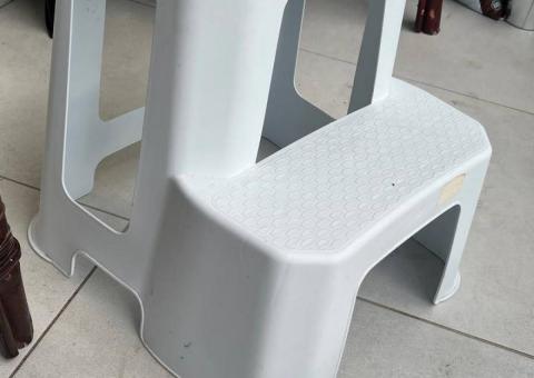 Plastic step and basin 