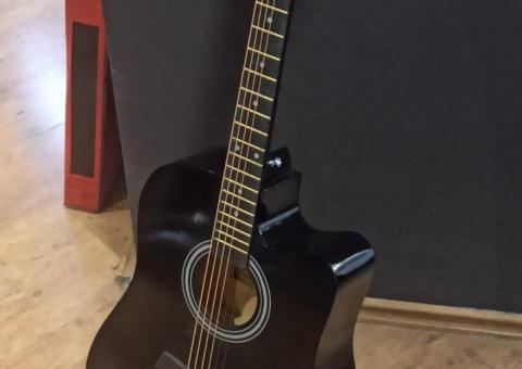 Selling guitar 